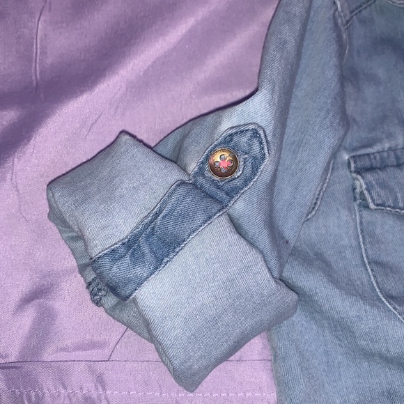 Button down shirt. Long sleeve/folded sleeves - Picture 3 of 3